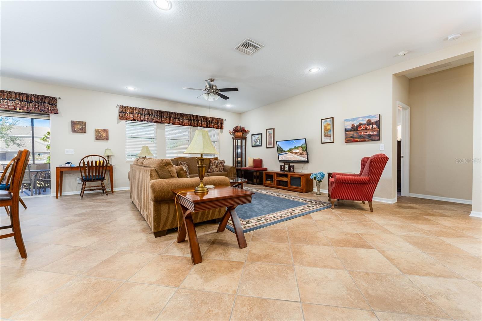 Listing photo id 8 for 11218 Coventry Grove Circle