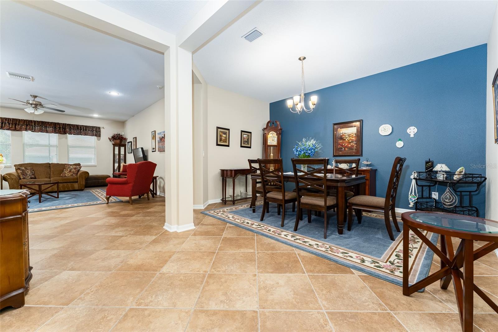 Listing photo id 5 for 11218 Coventry Grove Circle