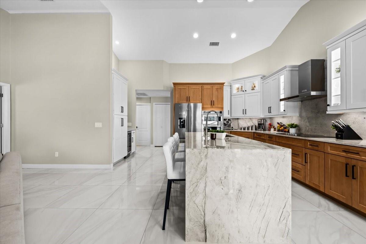 Listing photo id 16 for 16506 Longleat Drive