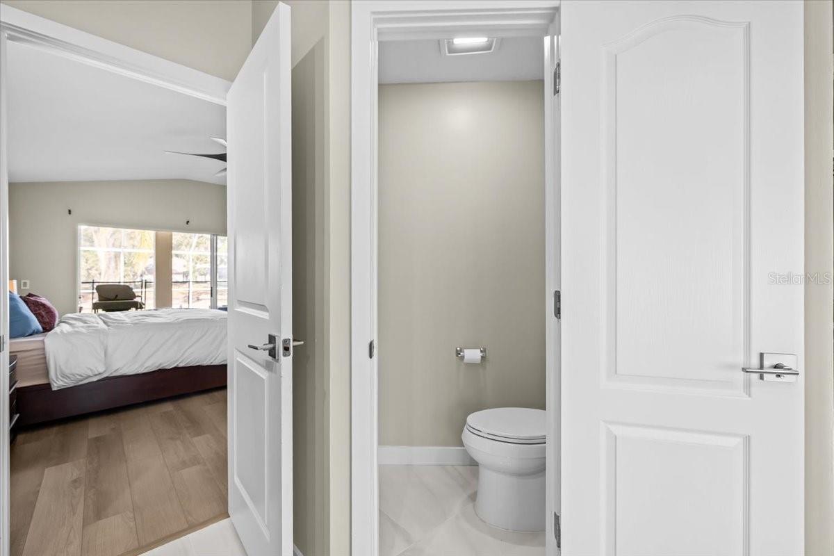 Listing photo id 34 for 16506 Longleat Drive