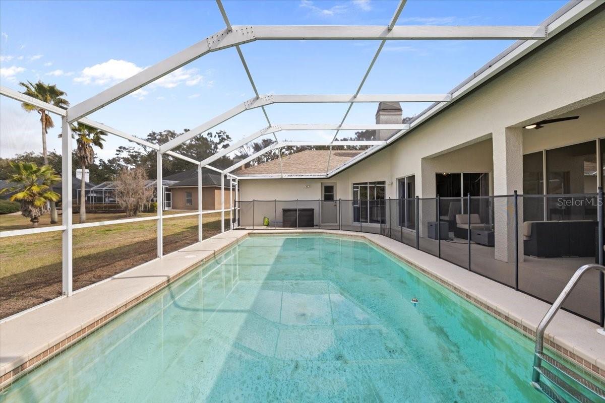 Listing photo id 2 for 16506 Longleat Drive