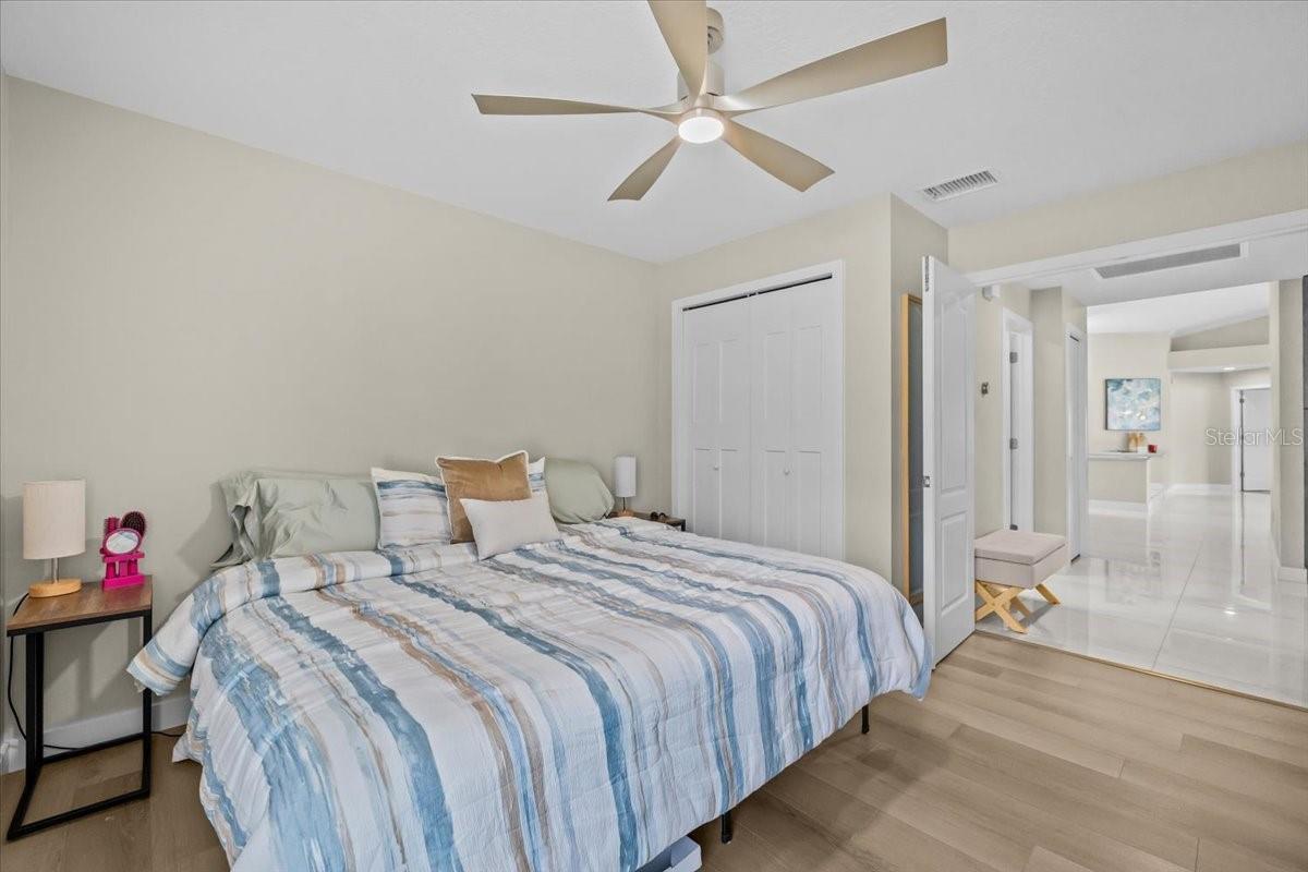 Listing photo id 38 for 16506 Longleat Drive