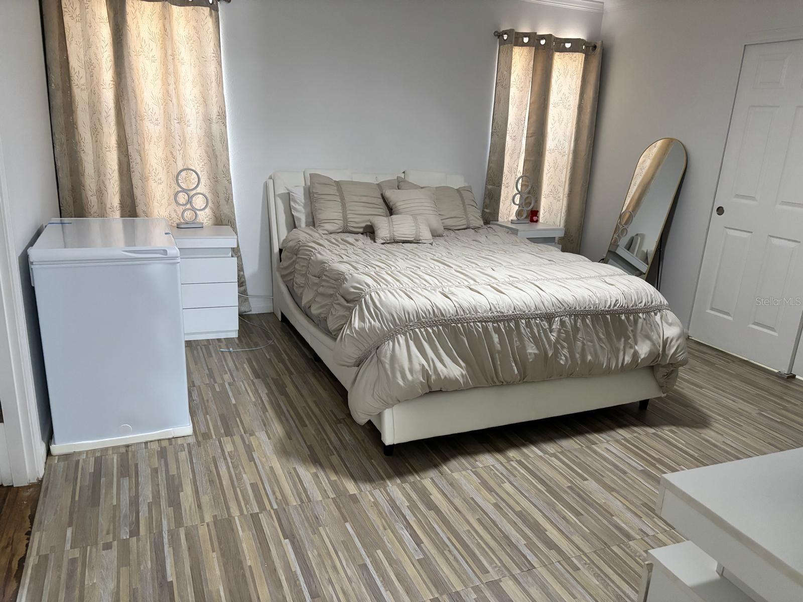 Image 10 of 44 For 6001 Five Acre Road