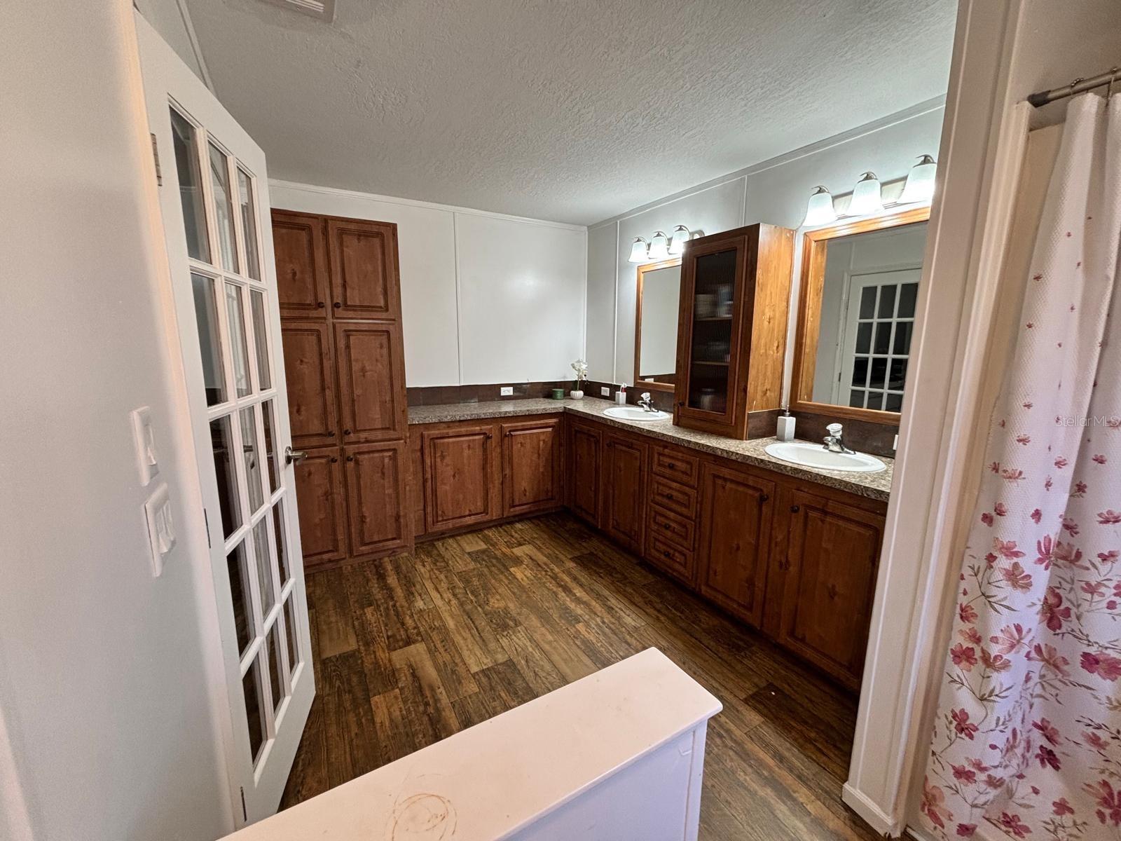 Image 13 of 44 For 6001 Five Acre Road