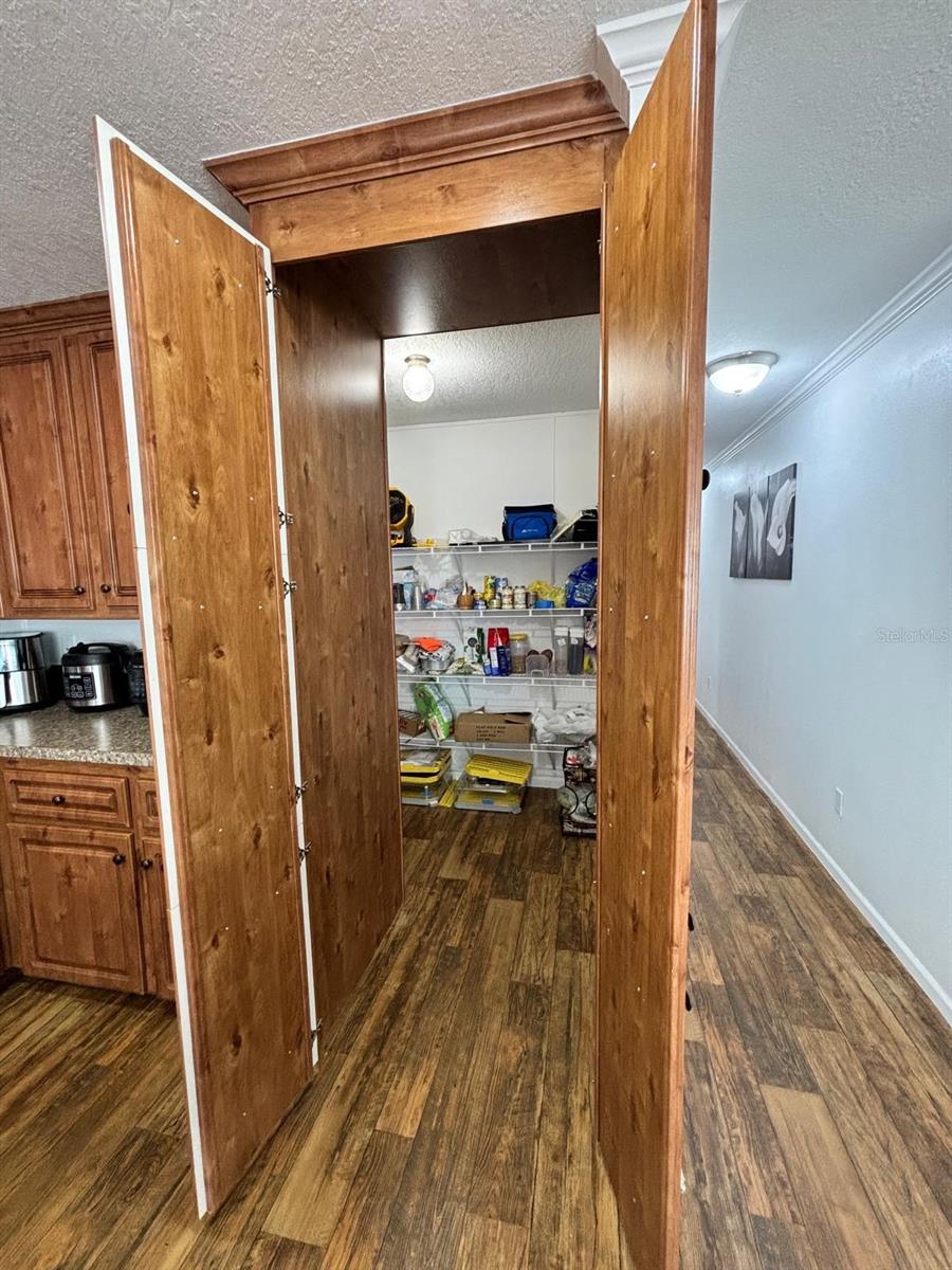 Image 23 of 44 For 6001 Five Acre Road