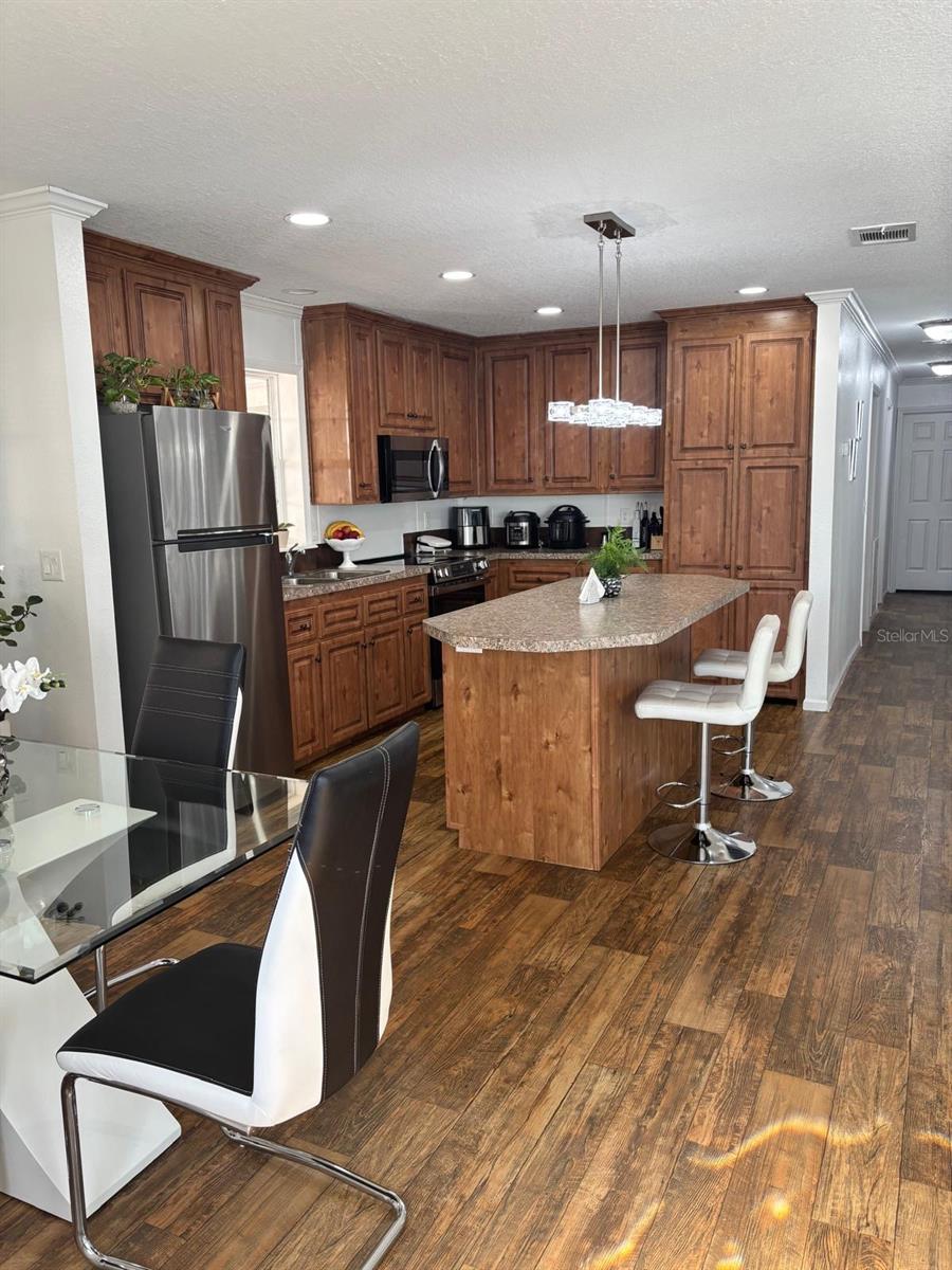 Image 27 of 44 For 6001 Five Acre Road