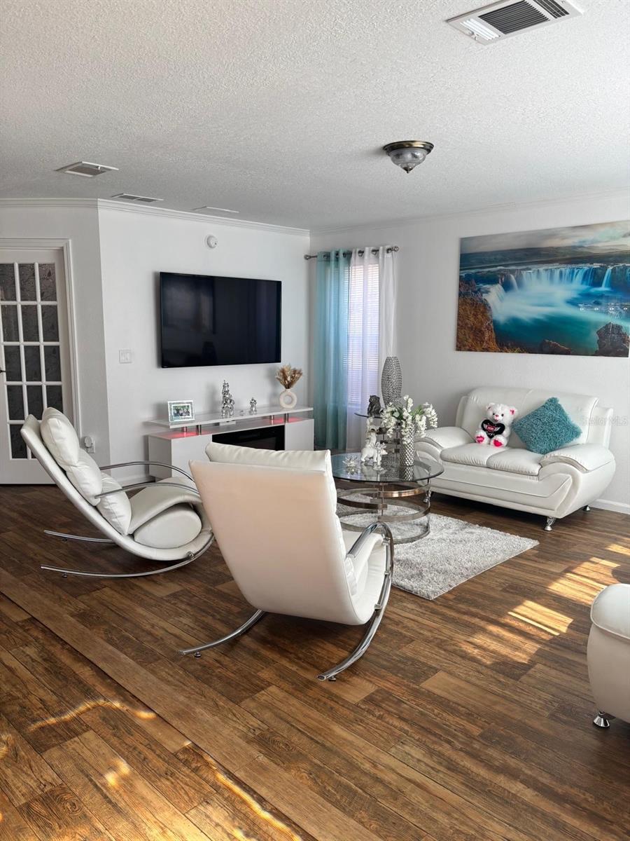 Image 4 of 44 For 6001 Five Acre Road