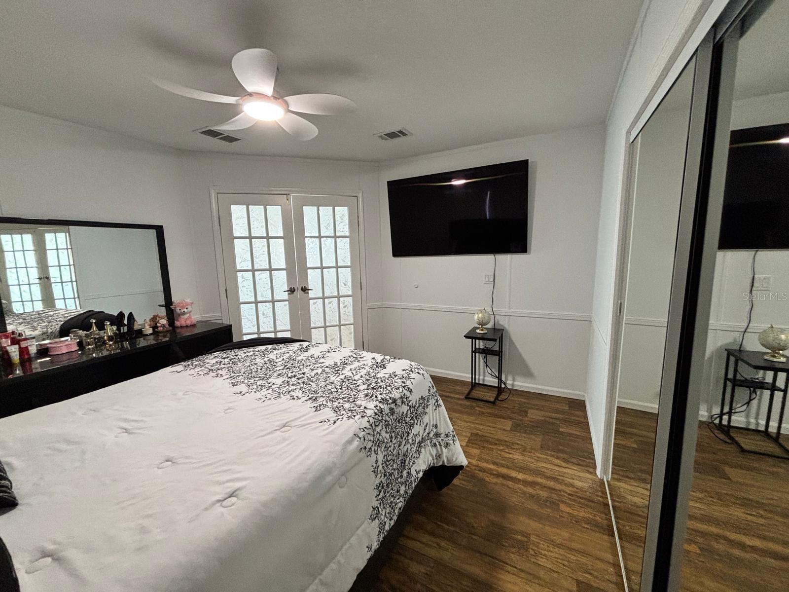 Image 6 of 44 For 6001 Five Acre Road