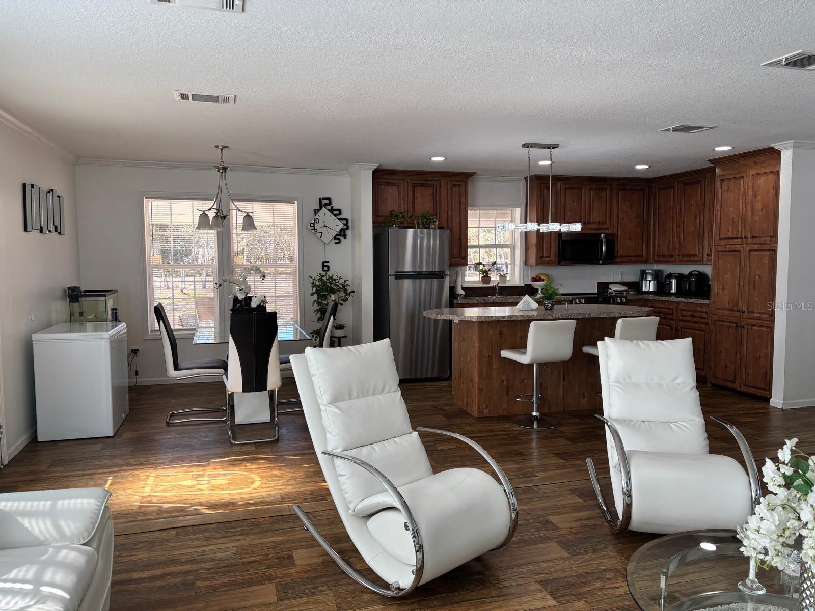 Image 7 of 44 For 6001 Five Acre Road