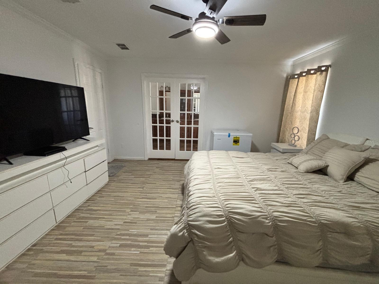 Image 8 of 44 For 6001 Five Acre Road