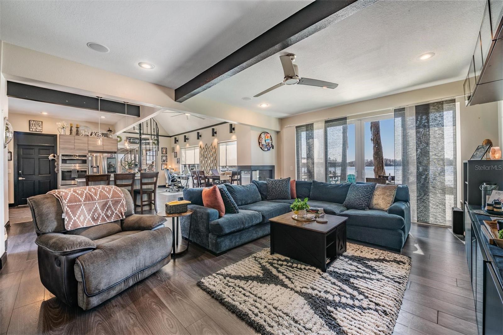 Listing photo id 16 for 18200 Cypress Cove Lane