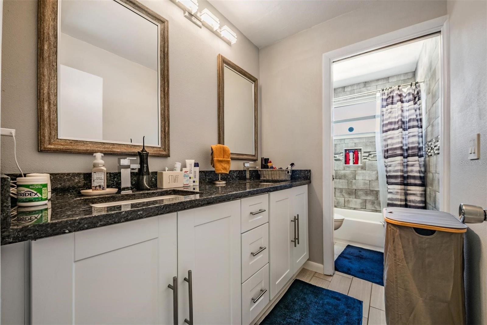 Listing photo id 23 for 18200 Cypress Cove Lane