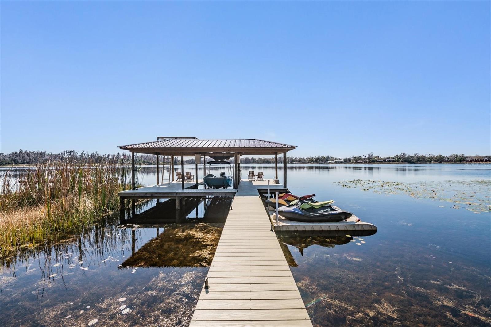 Listing photo id 33 for 18200 Cypress Cove Lane