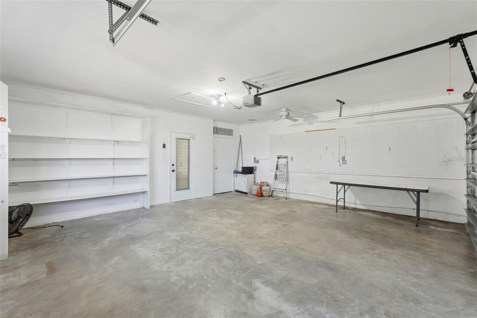 Listing photo id 30 for 3391 Walnut Street Ne