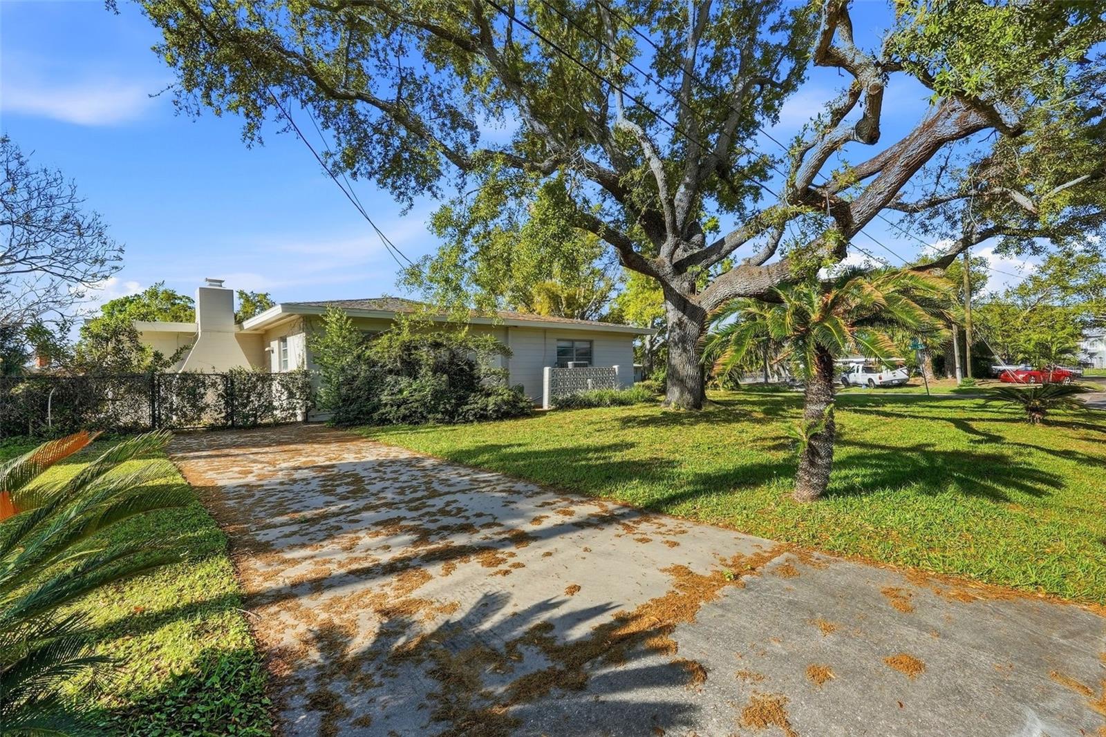 Listing photo id 32 for 3391 Walnut Street Ne