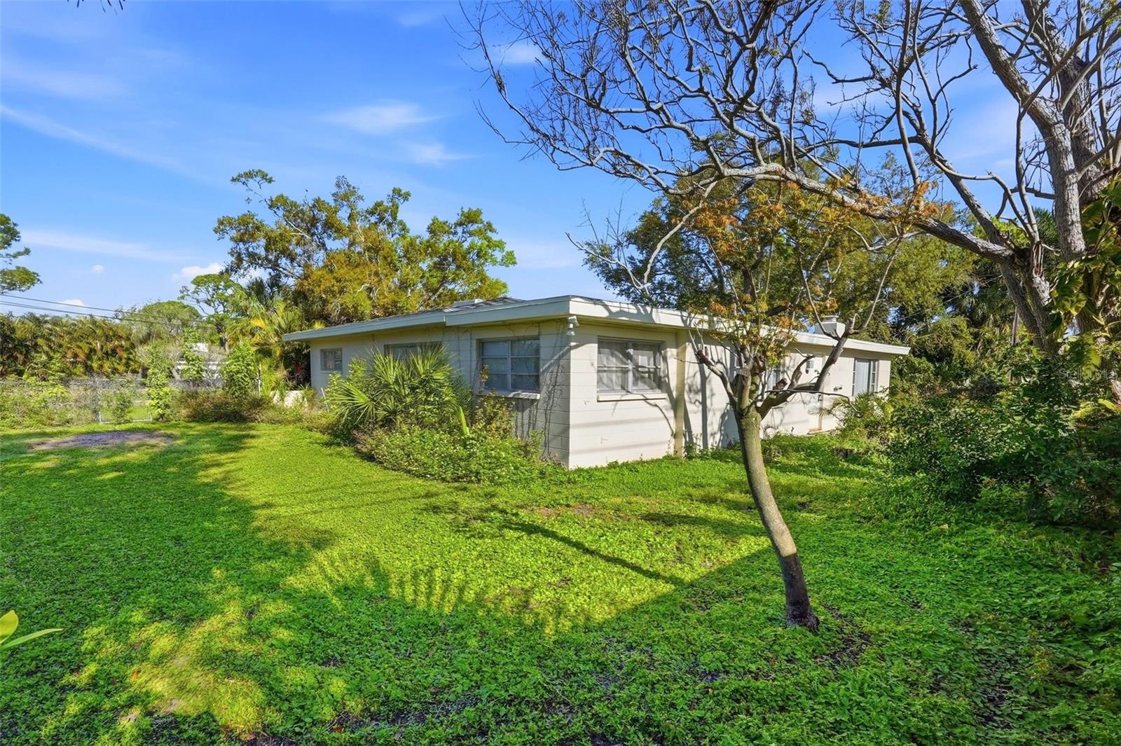 Listing photo id 34 for 3391 Walnut Street Ne