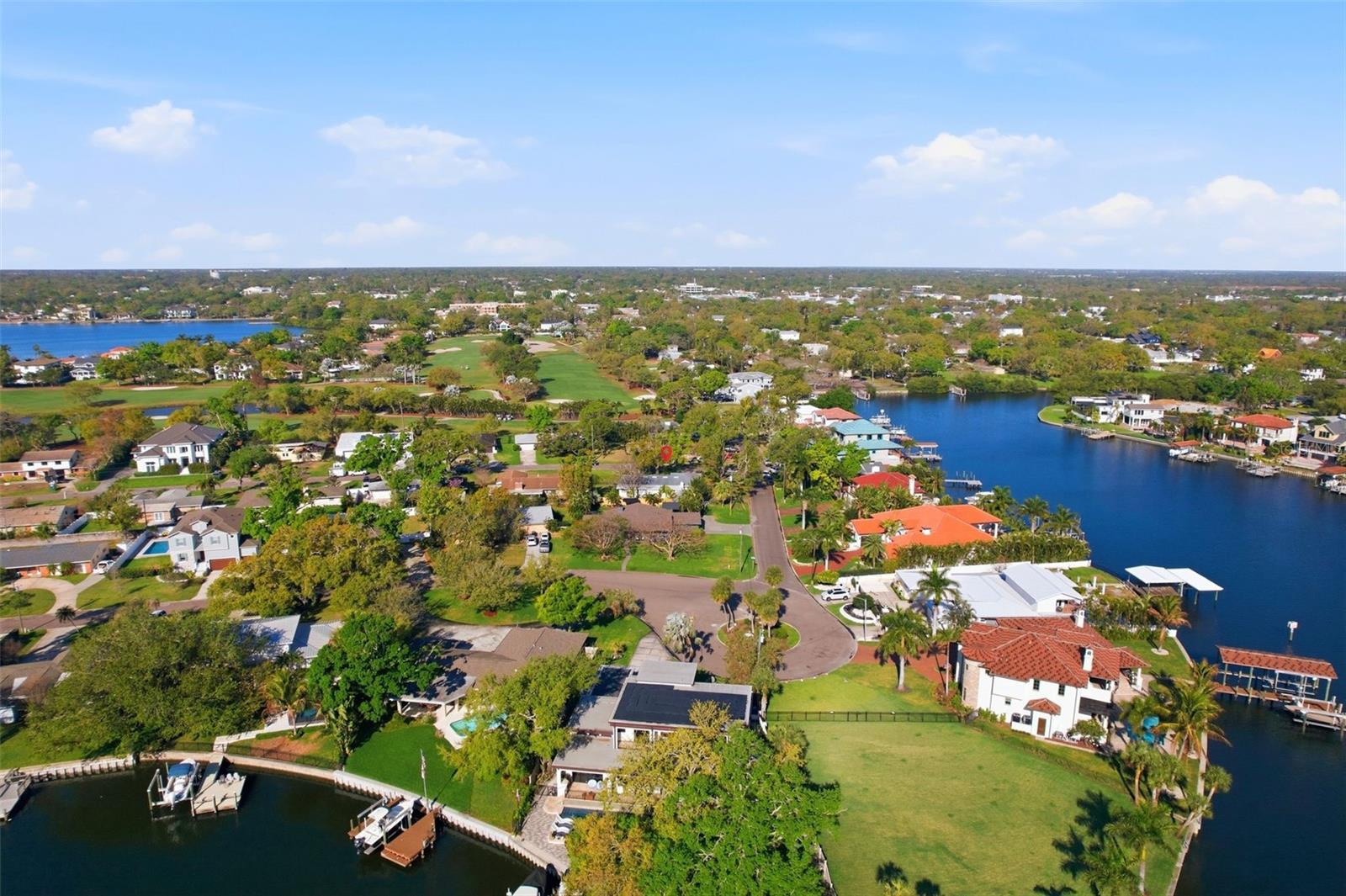 Listing photo id 5 for 3391 Walnut Street Ne