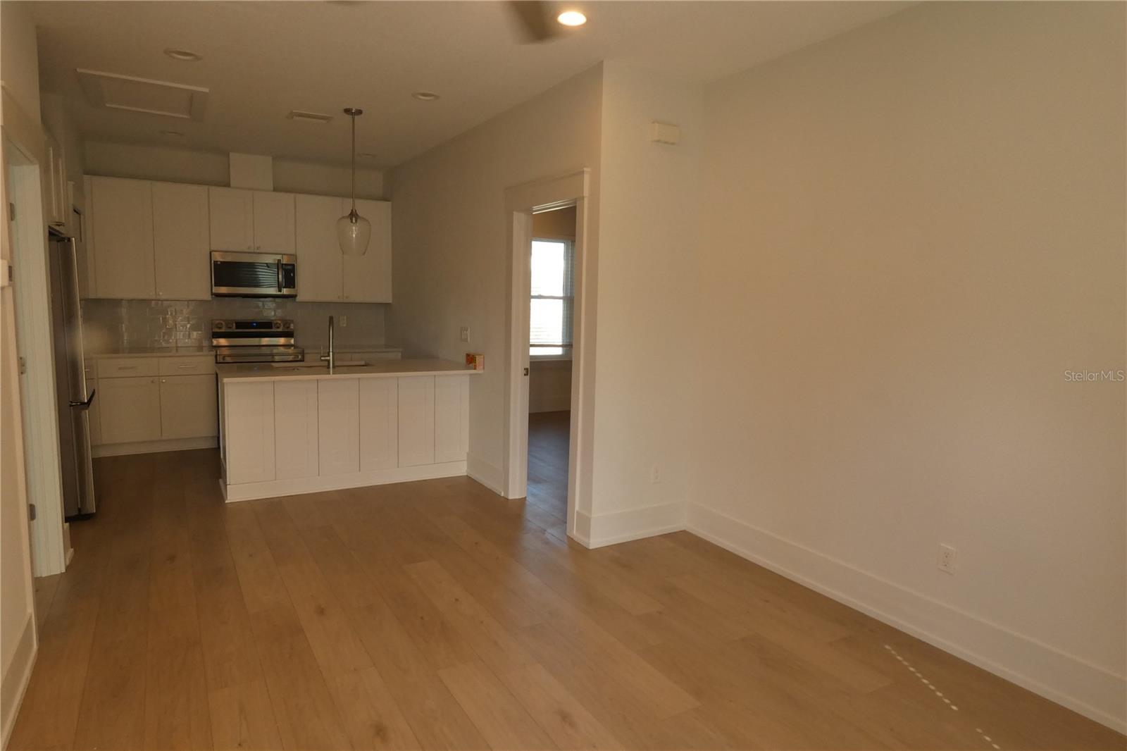 Image 3 of 16 For 2717 14th Street N 1-2