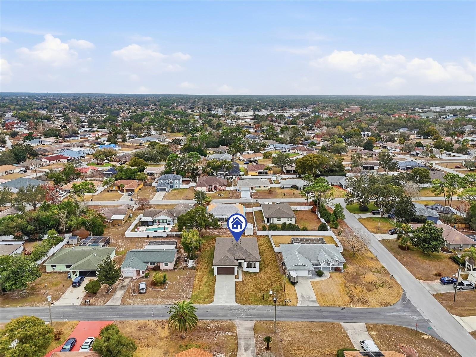 Listing photo id 38 for 11256 Salters Street