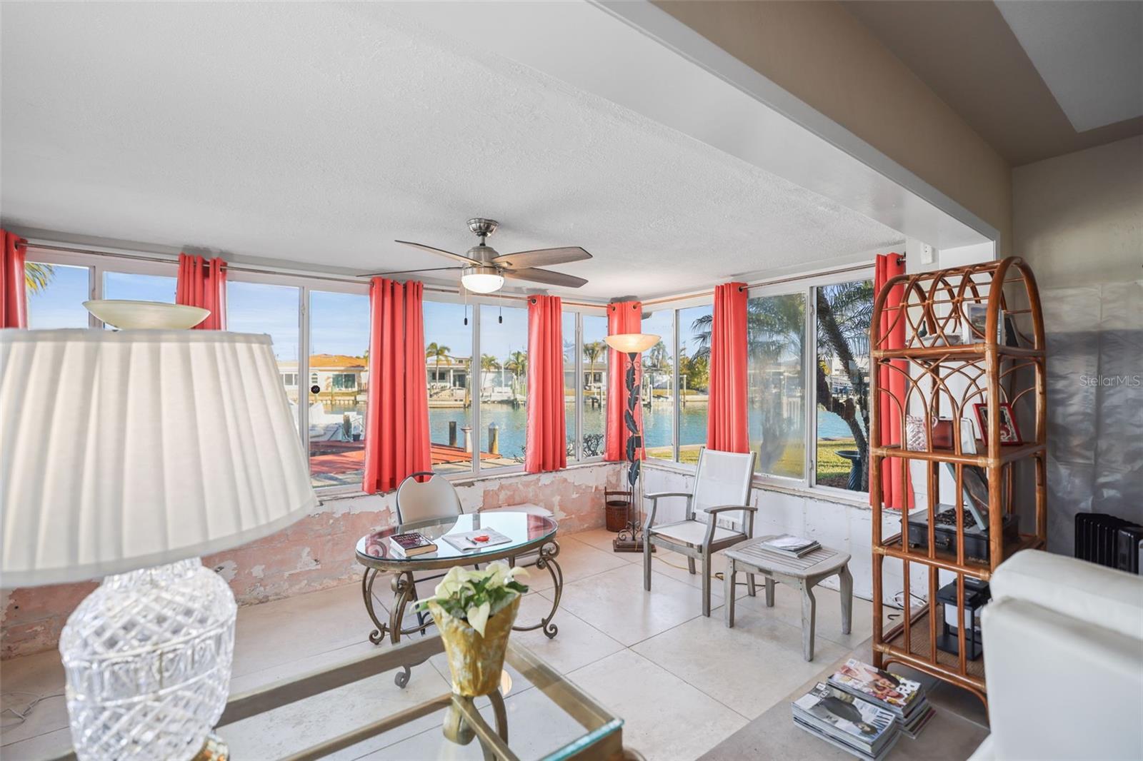 Listing photo id 12 for 645 Normandy Road