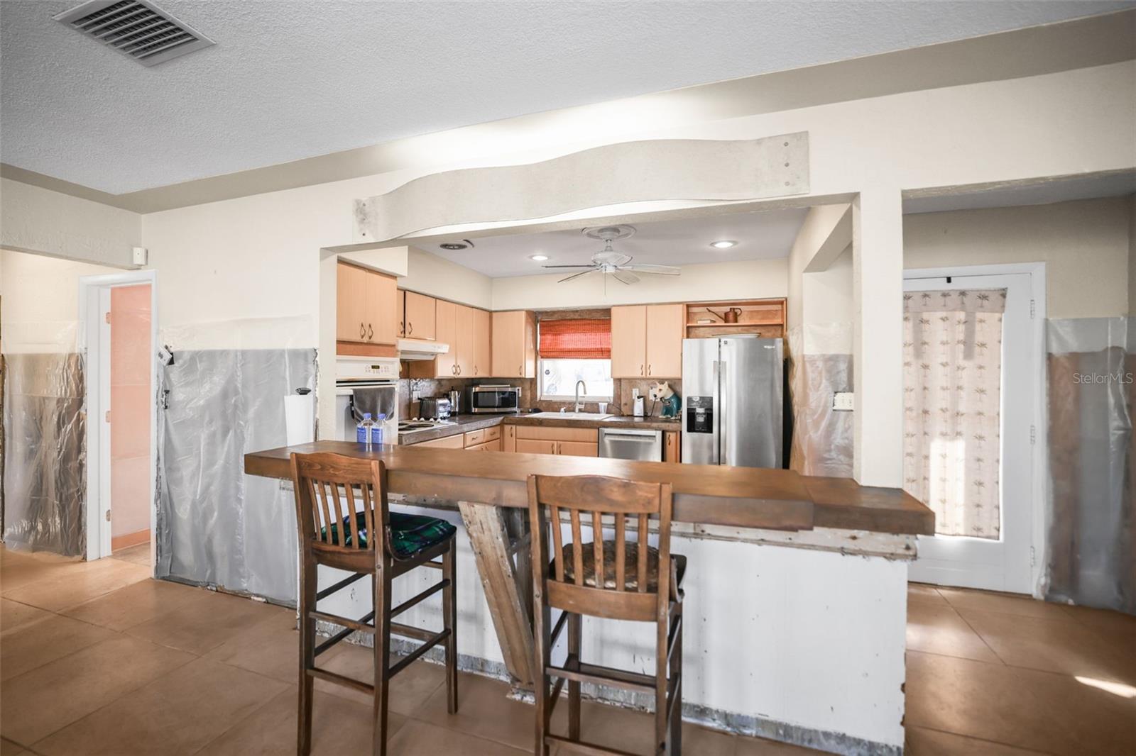 Listing photo id 16 for 645 Normandy Road