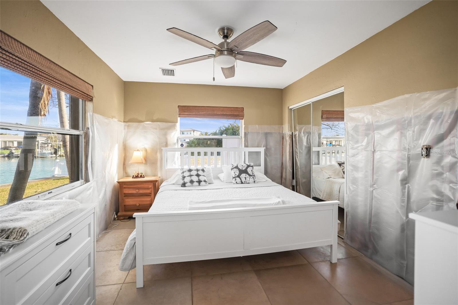 Listing photo id 25 for 645 Normandy Road