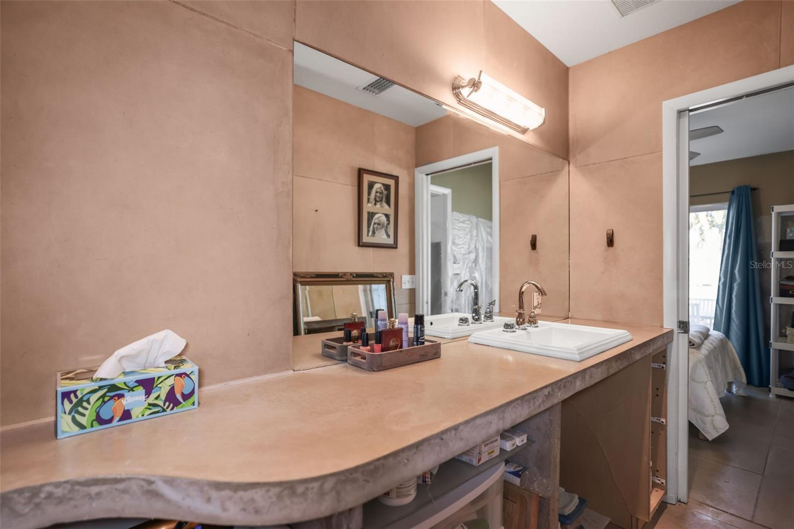 Listing photo id 28 for 645 Normandy Road