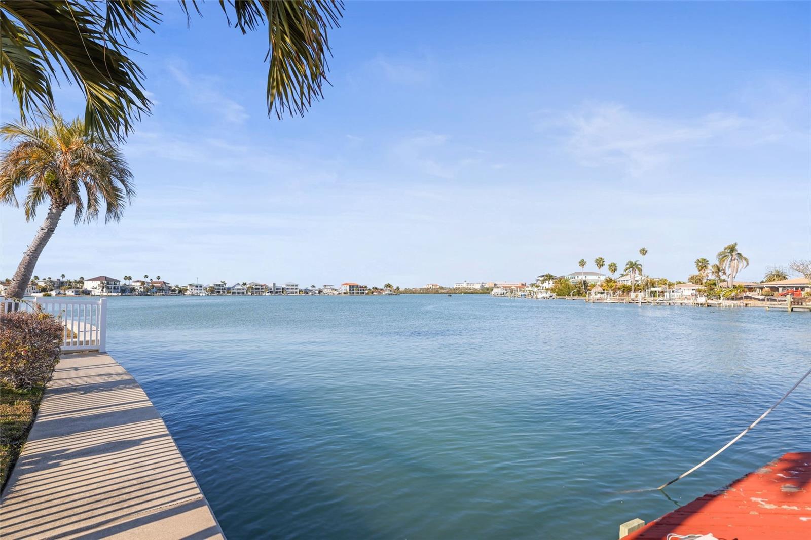 Listing photo id 6 for 645 Normandy Road