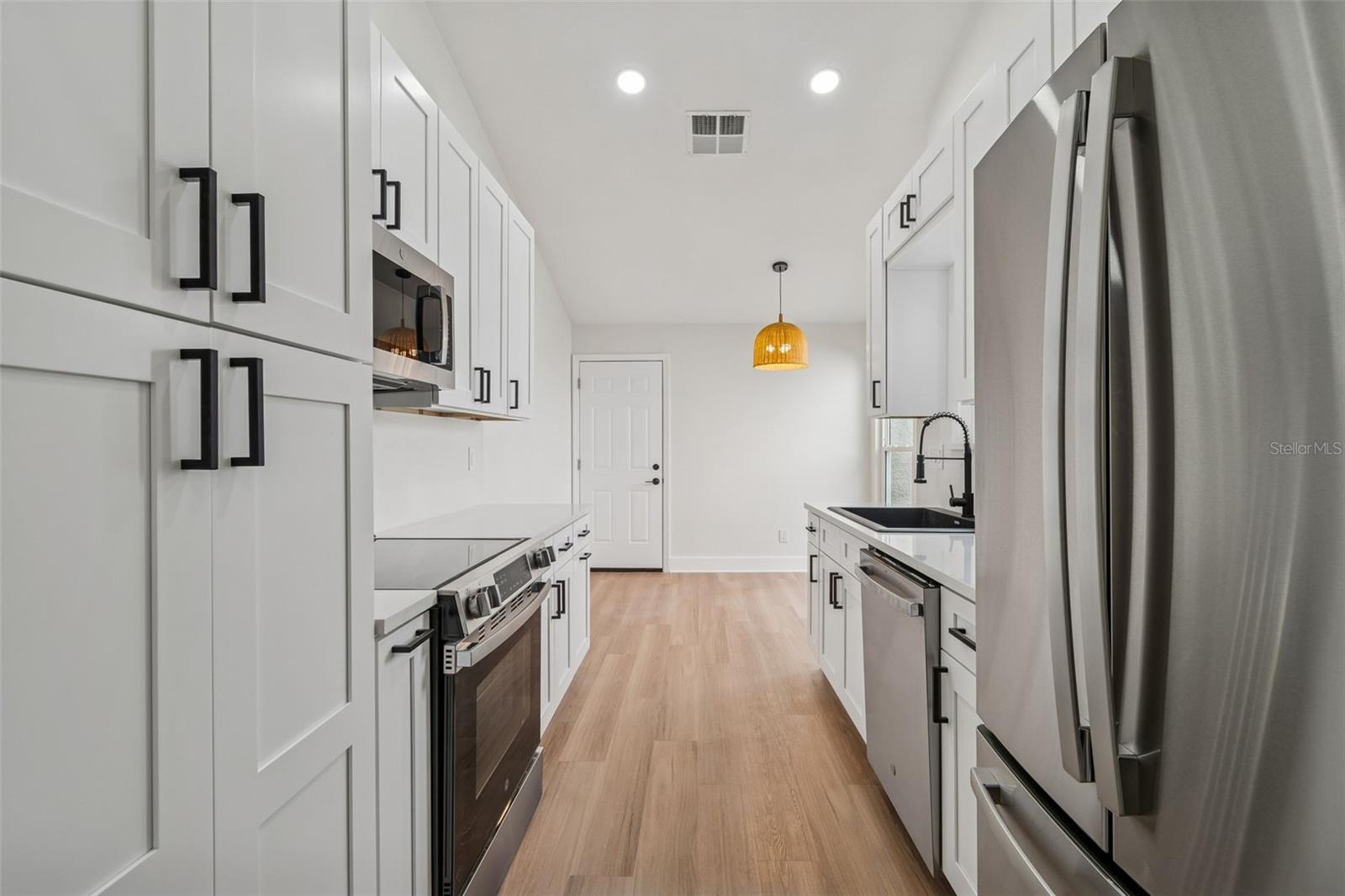 Image 14 of 64 For 115 Steeplechase Lane