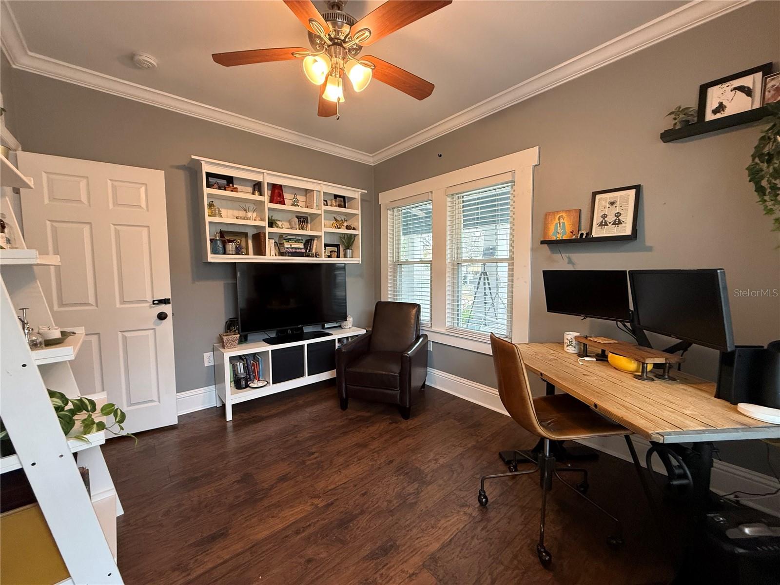 Listing photo id 20 for 202 Curtis Street