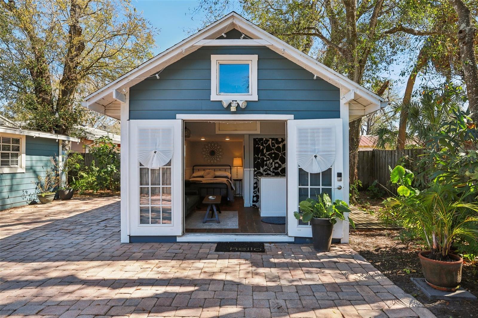 Listing photo id 39 for 202 Curtis Street