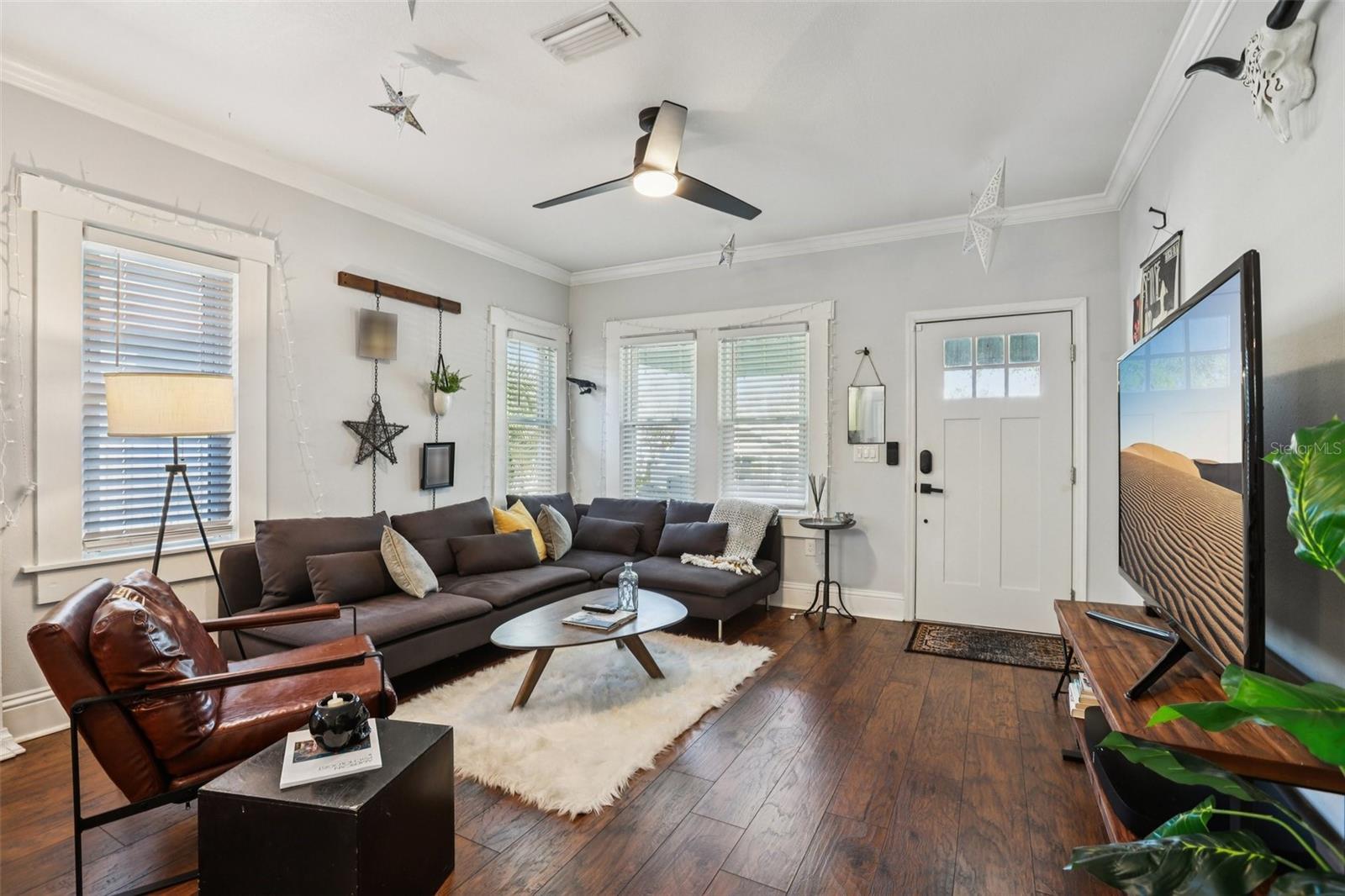 Listing photo id 6 for 202 Curtis Street