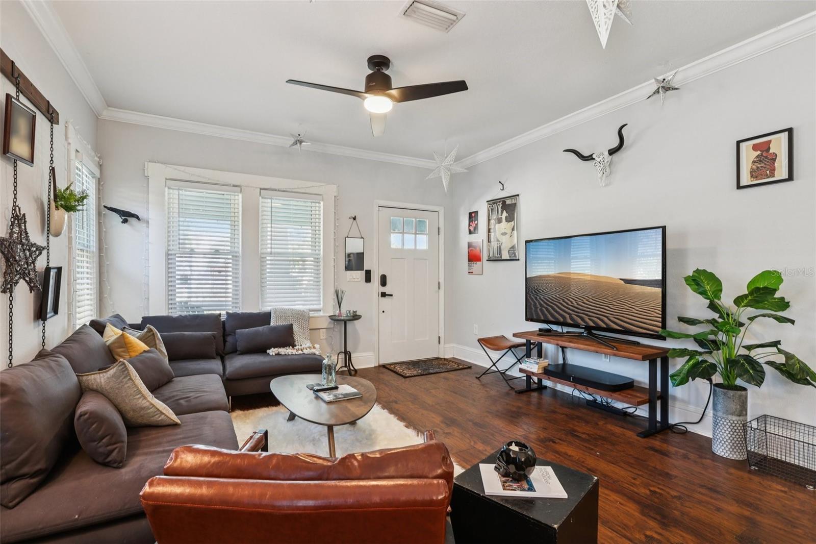 Listing photo id 7 for 202 Curtis Street