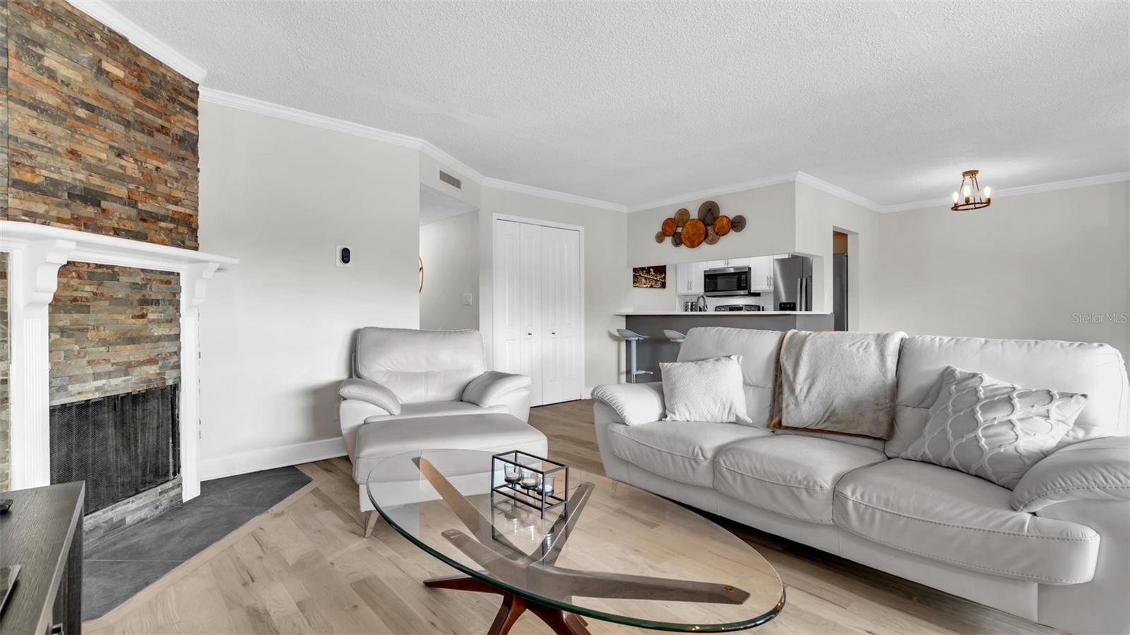 Image 11 of 37 For 10192 Seminole Island Drive 10192