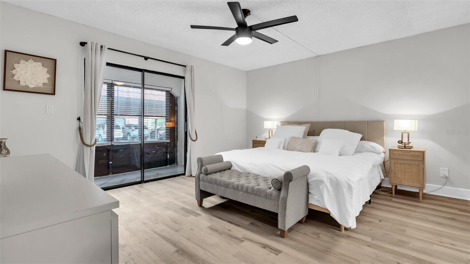 Image 14 of 37 For 10192 Seminole Island Drive 10192