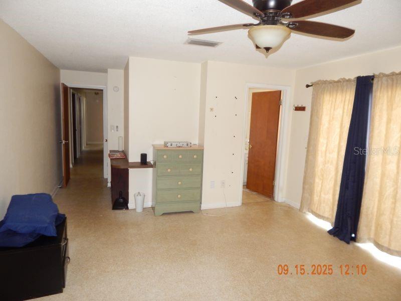 Image 12 of 18 For 300 Yumas Drive