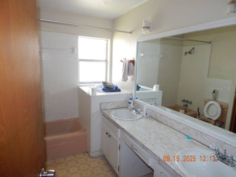 Image 15 of 18 For 300 Yumas Drive