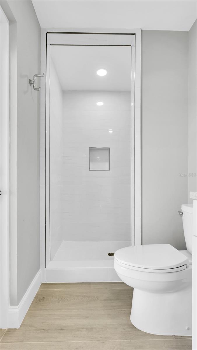 Image 17 of 49 For 4107 Miller Drive