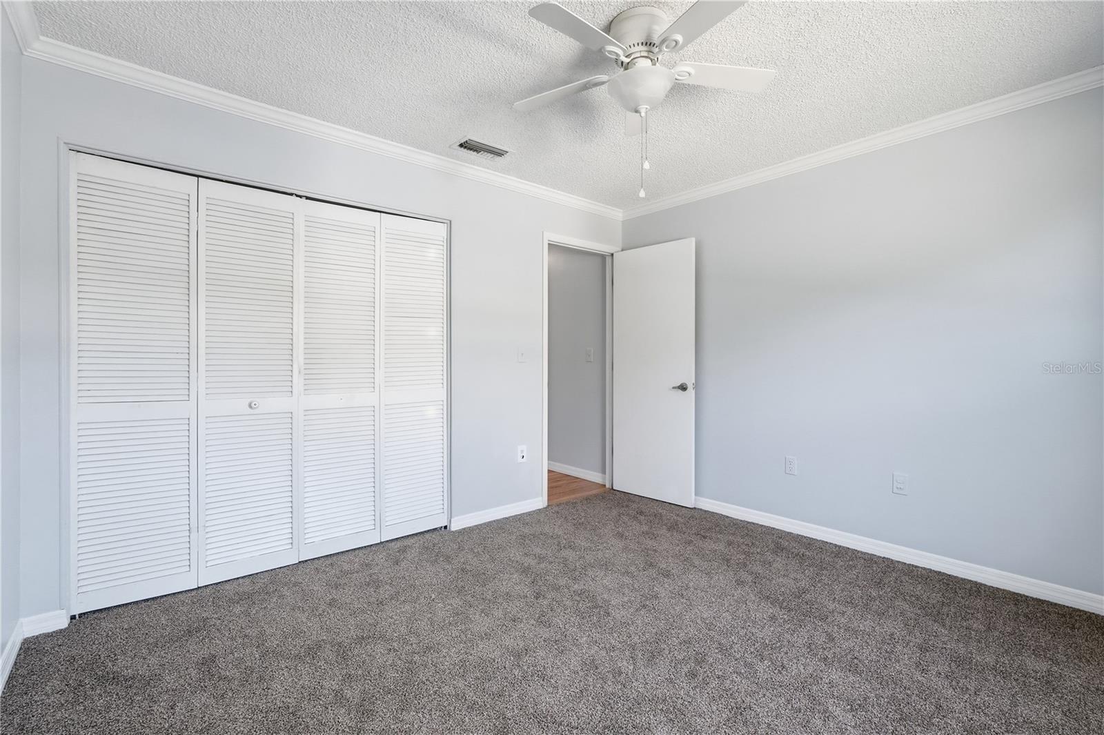 Listing photo id 13 for 8131 Braddock Circle 1