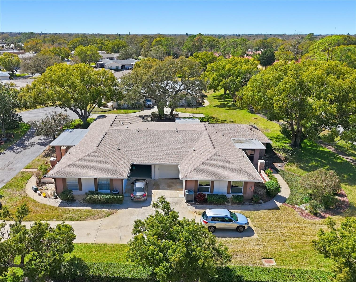 Listing photo id 0 for 8131 Braddock Circle 1