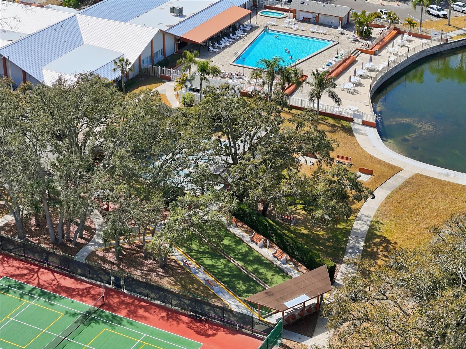 Listing photo id 21 for 8131 Braddock Circle 1