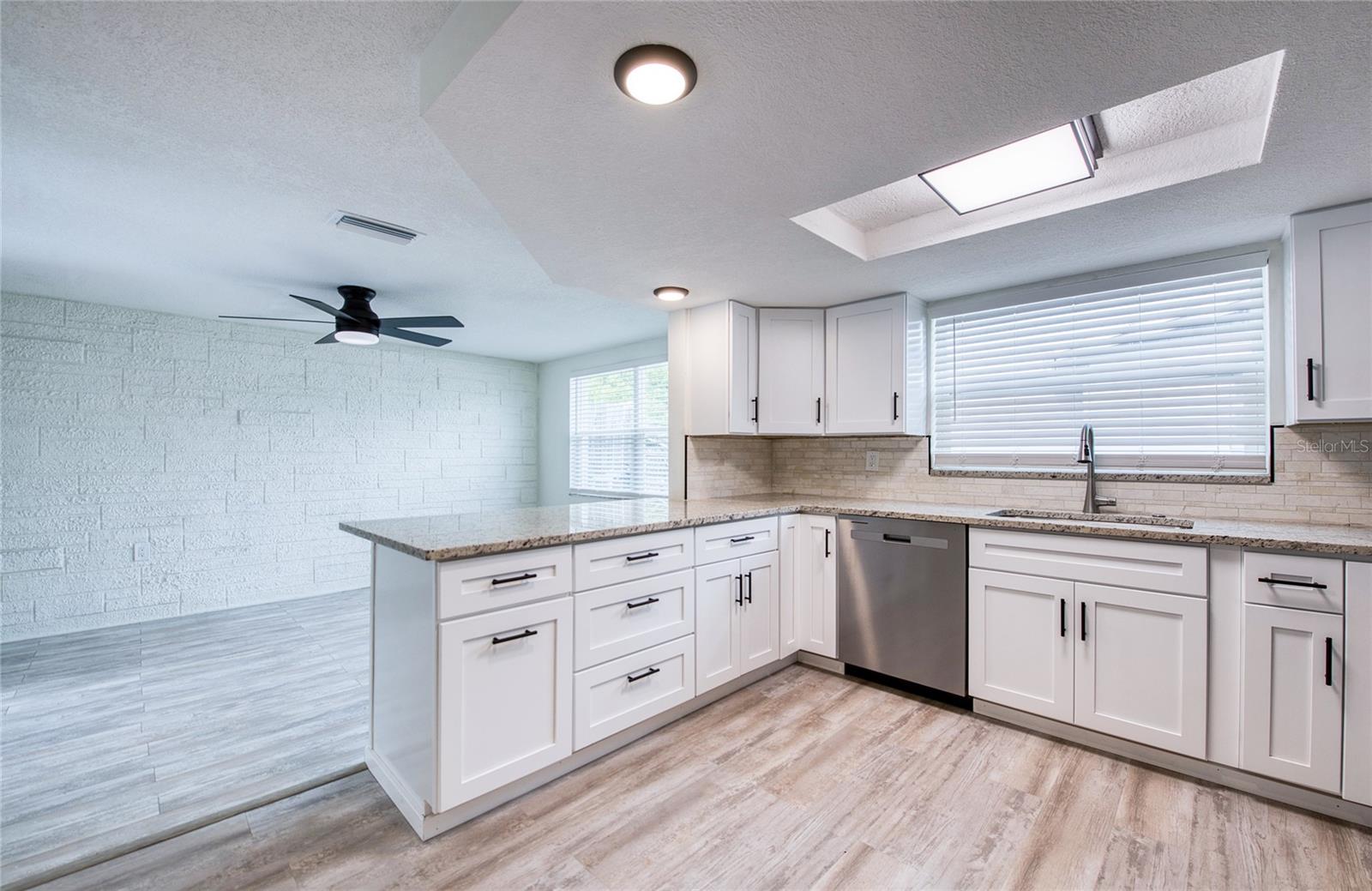 Image 13 of 47 For 9825 Aetna Lane