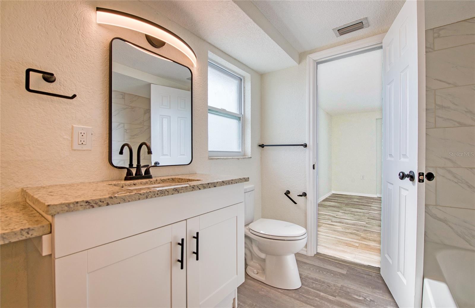 Image 24 of 47 For 9825 Aetna Lane