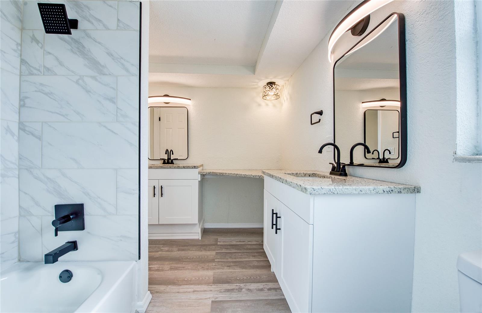 Image 27 of 47 For 9825 Aetna Lane