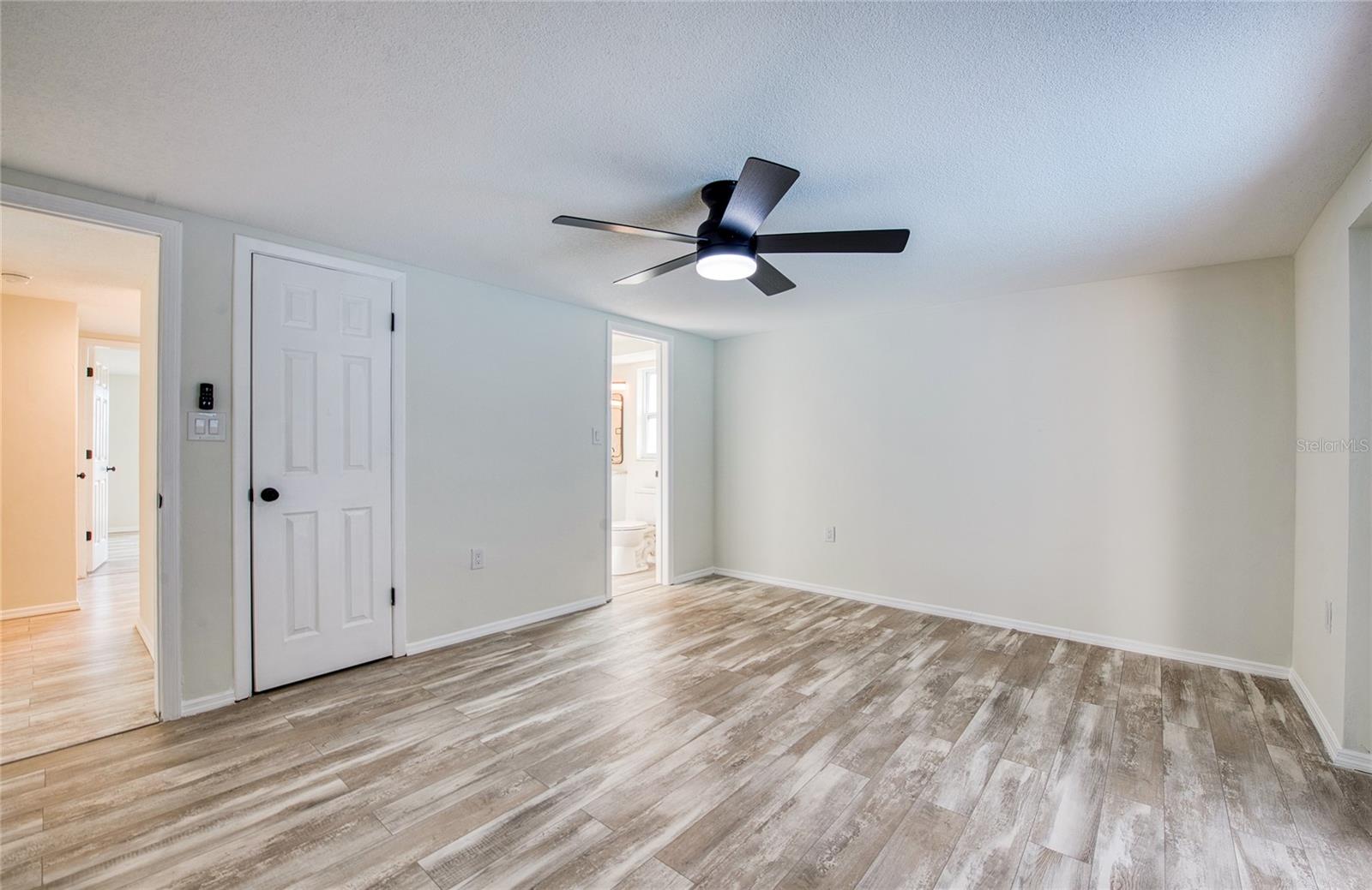 Image 30 of 47 For 9825 Aetna Lane