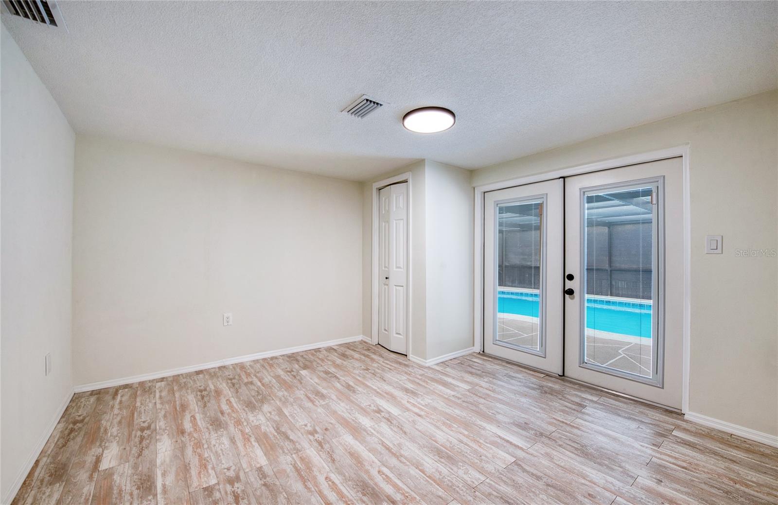 Image 32 of 47 For 9825 Aetna Lane