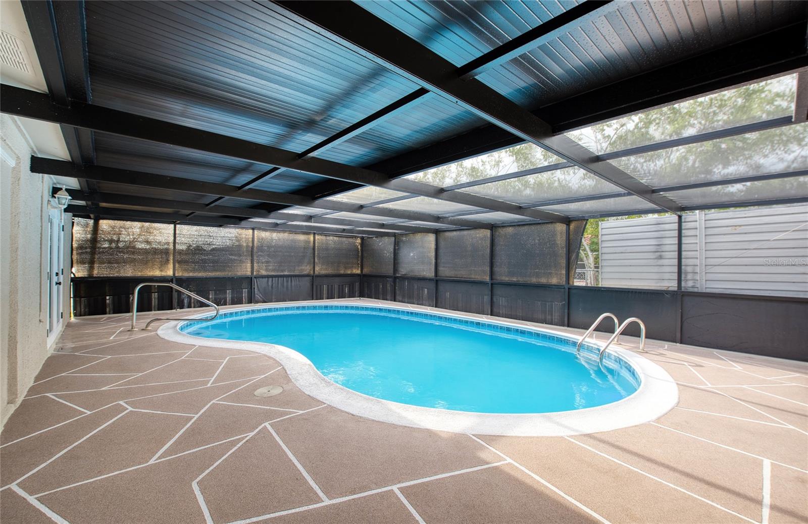 Image 36 of 47 For 9825 Aetna Lane