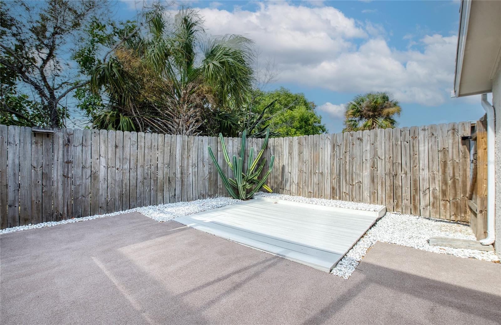 Image 40 of 47 For 9825 Aetna Lane