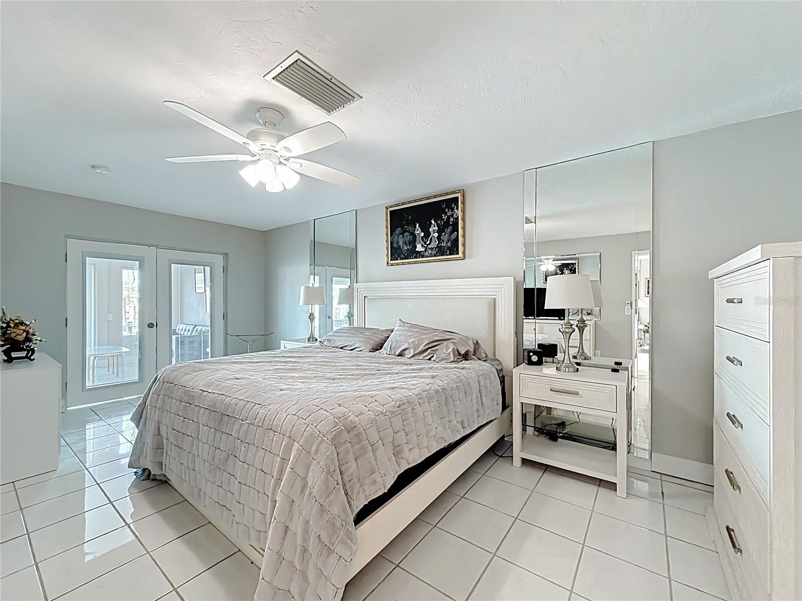 Image 18 of 34 For 431 Boca Ciega Point Boulevard N