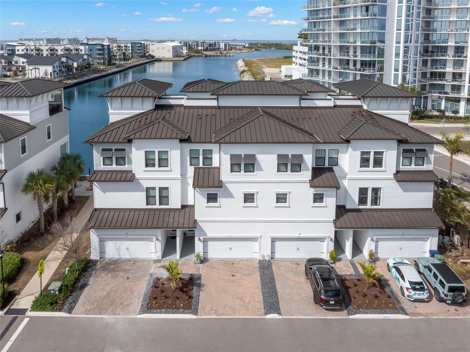 Image 4 of 64 For 5351 Bridge Street 19